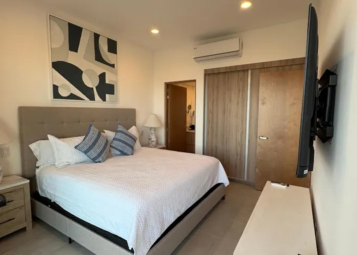Family-friendly Oceanview Retreat Access Apartment Cabo San Lucas
